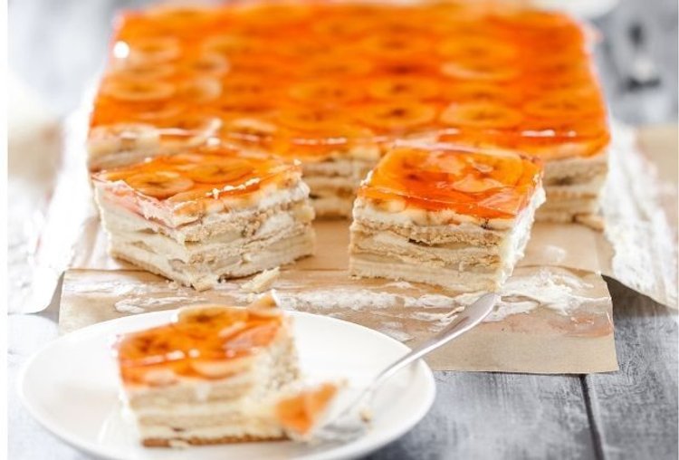 Ekspresowe ciasto bez pieczenia z galaretką, hit sezonu