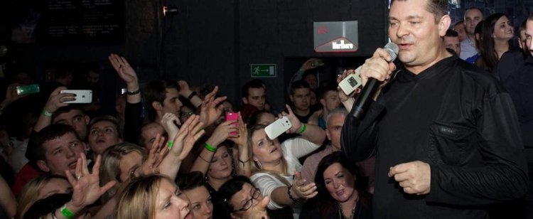 Podczas pandemii Polacy przestają słuchać disco polo. Dane mówią same za siebie