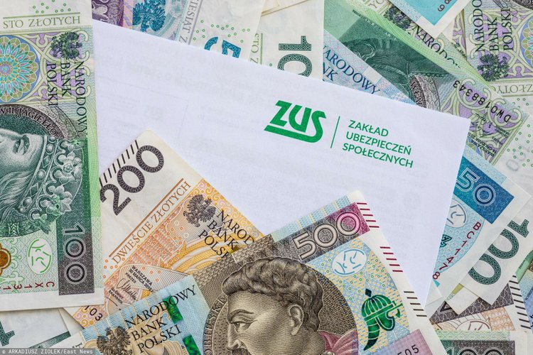 ZUS wypłacił ponad 7 mld zł. Czternastą emeryturę otrzymało 6 mln. osób