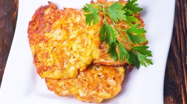 Placki z selera i sera. Konkurencja dla placków ziemniaczanych