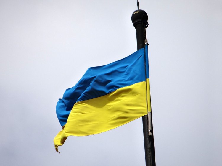 Ze względu na zmieniającą się sytuację bezpieczeństwa. MSZ odradza podróże na Ukrainę