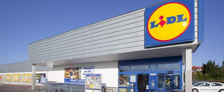 Dzień Babci i Dzień Dziadka już za moment. Lidl przygotował się na święto, ale zapasy są ograniczone