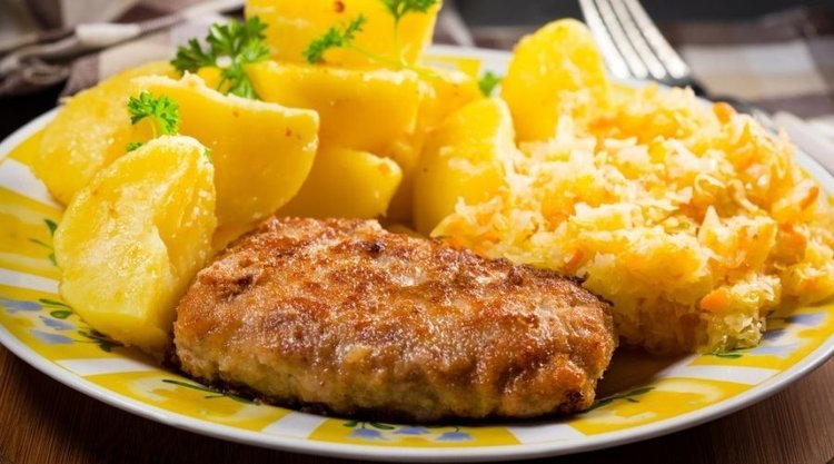 Jedzenie, które lepiej ograniczyć w codziennej diecie