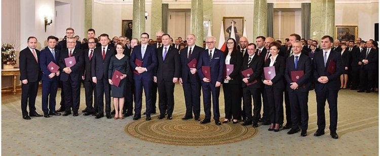 Rekonstrukcja rządu już za pasem. Morawiecki wymieni kilka osób, znamy nazwiska