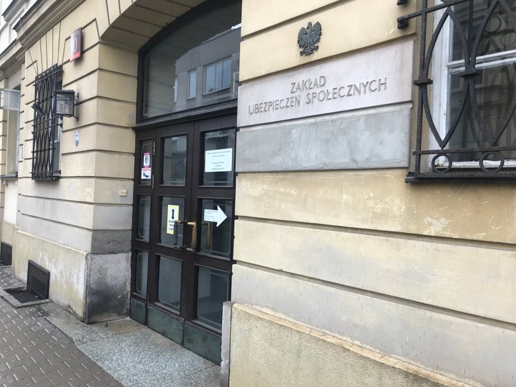 Ubezpieczenie zdrowotne dla wszystkich Polaków. Niezależnie od posiadania pracy czy emerytury