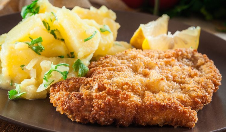Najlepsze kotlety schabowe w grubej i chrupiącej panierce. Nikt im się nie oprze