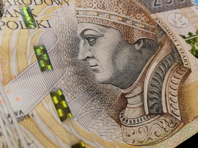 Co najmniej 10% chorych biorących L4 odda pieniądze. ZUS poluje 
