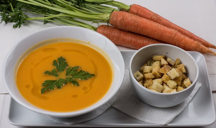 Zupa marchewkowa