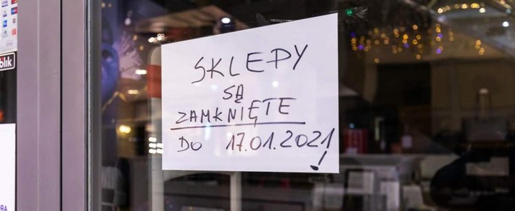 Polacy masowo pozywają rząd za lockdown. Chcą olbrzymich odszkodowań