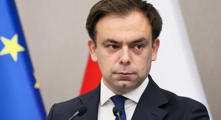 Zmiany w umowach B2B, wyższe podatki i akcyza. Ministerstwo Finansów zapowiada rewolucję