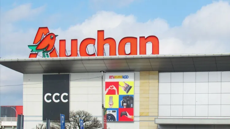 Polacy w piątek pobiegną do Auchan. Oddają 50 proc. za zakupy, na promocji hitowy sprzęt