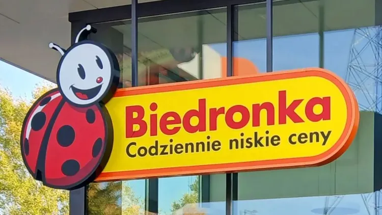 Szalone promocje w Biedronce na 22 i 23 września. Rusza „festiwal”, akcje 3+3, 1+1, a kultowe produkty nawet 99 gr