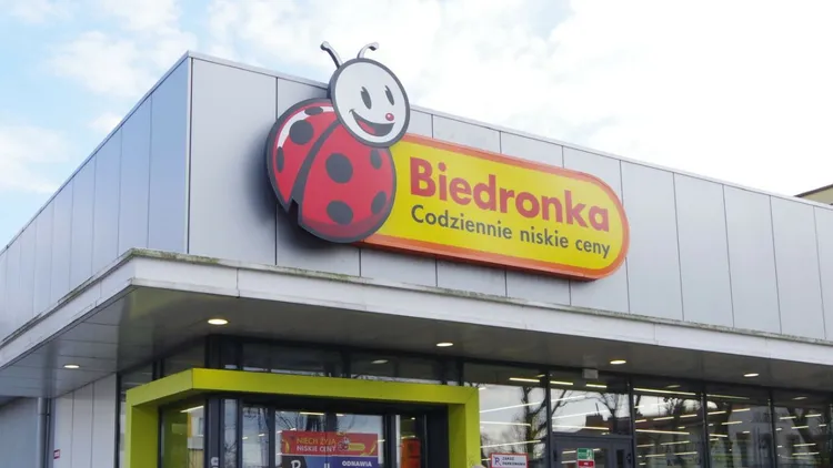 W Biedronce zaczęło się już w poniedziałek. Hity na Dzień Matki nawet 80 proc. taniej