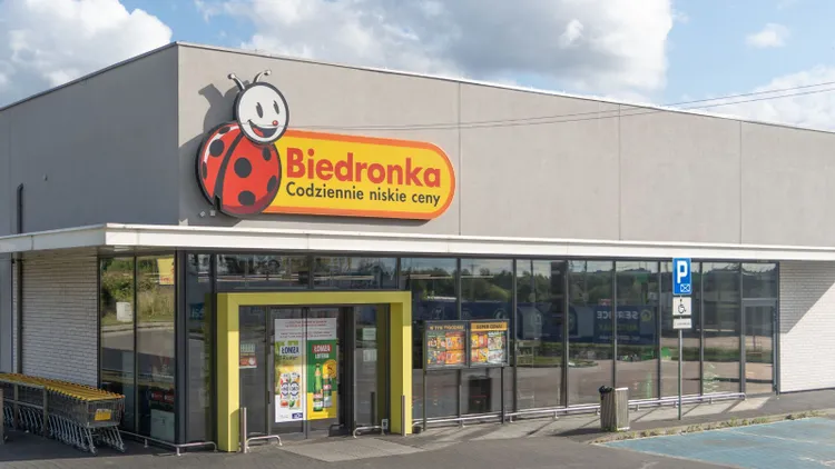 Biedronka pilnie informuje klientów. "Bierzemy kaucję na siebie"