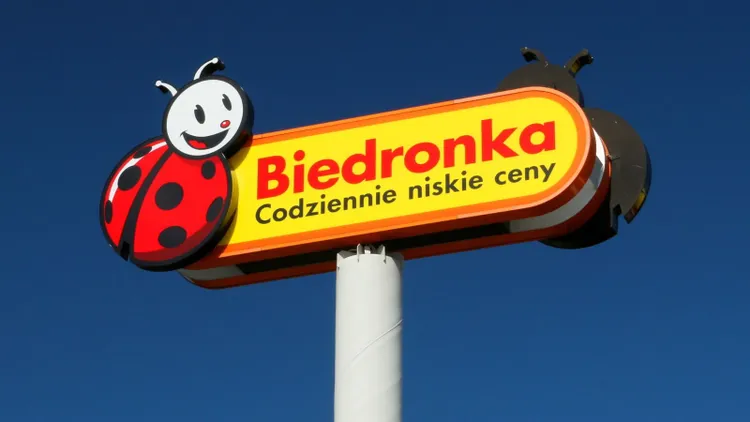 Wyprawka szkolna w Biedronce już dostępna. Ceny zaczynają się od kilkunastu groszy