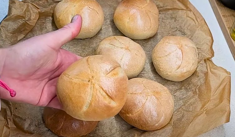 Od lat nie kupuję kajzerek w sklepie. Najlepsze bułki robię w domu, wychodzą lepiej niż z piekarni
