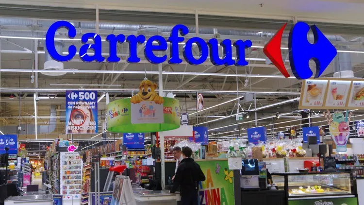 Carrefour już odpala Black Friday. Elektronika za ułamek ceny, Polacy zaoszczędzą fortunę