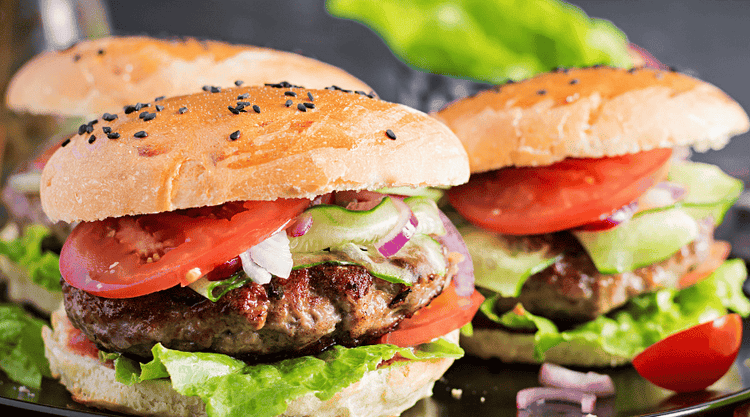 Jak zrobić soczyste burgery wołowe? 