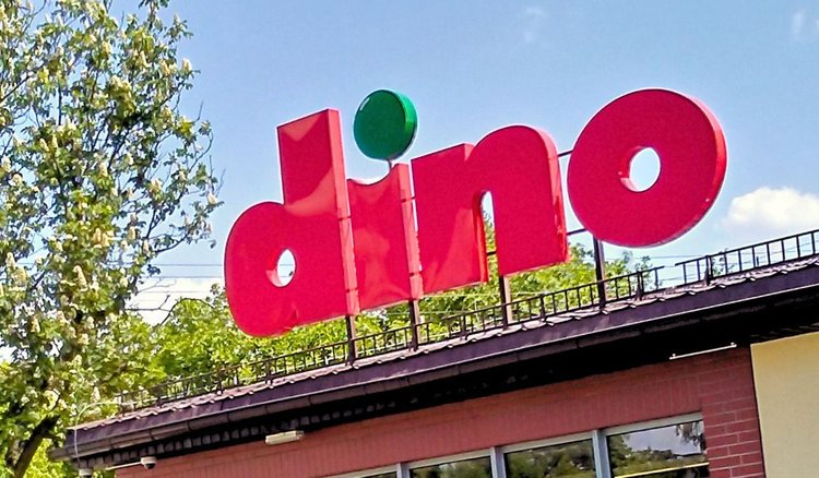 Dino przebiło dziś wszystkich. Ceny napojów niemal jak za dawnych lat