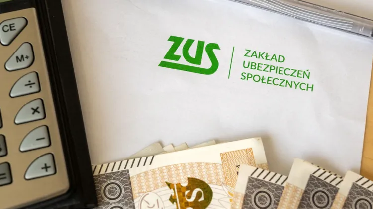 Ważny komunikat ZUS dla osób z rocznika 1952. Emerytury wzrosną o dodatkową kwotę