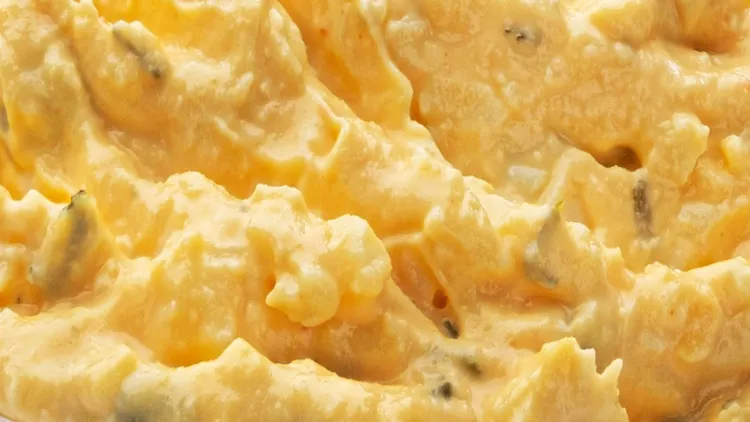 Do pasty jajecznej dodaję 1 łyżkę. Wystarczy, żeby smak stał się bosko intensywny