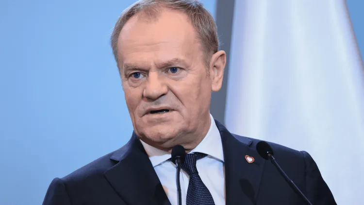 Polska rezygnuje z paktu migracyjnego. Tusk stawia sprawę jasno