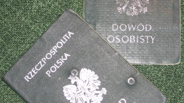 Te dokumenty mogą być warte majątek. Polacy powinni koniecznie przeszukać szuflady