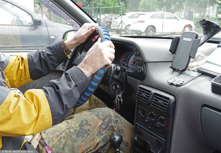 Komisja Europejska chce zmian w prawach jazdy. Mają objąć seniorów