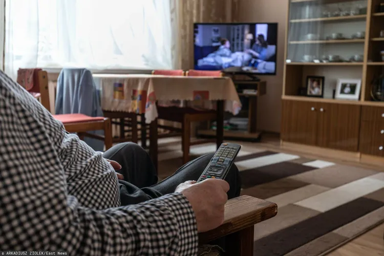 Nieopłacanie abonamentu RTV grozi obniżeniem emerytury. Skarbówka przesyła wezwania do zapłaty