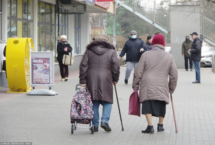 Tusk oficjalnie potwierdził swoje obietnice. Na horyzoncie "Babciowe" i druga waloryzacja
