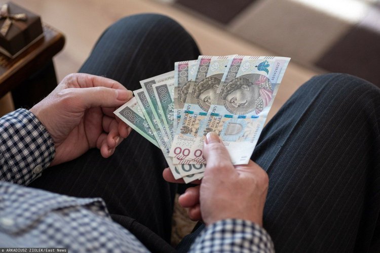 Odszkodowanie od pracodawcy. Ekspert wyjaśnia, kiedy pracownikowi należą się pieniądze