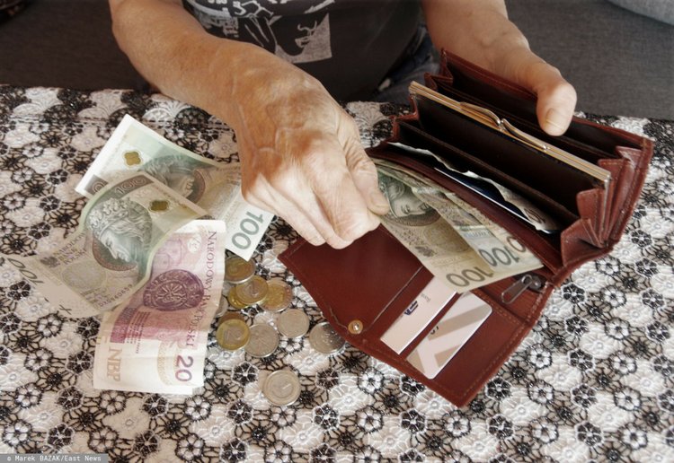 Podwyżka ważnego świadczenia z 1588 zł do 4300 zł? Sejm pracuje nad projektem