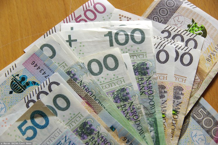 Bon na 2500 zł. Wiele osób może skorzystać, trzeba złożyć wniosek
