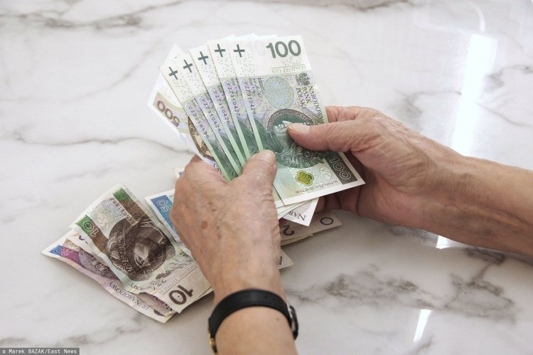 Pomoc sąsiedzka dla seniora już od 1 listopada. Zabezpieczono na ten cel 30 mln zł w budżecie państwa