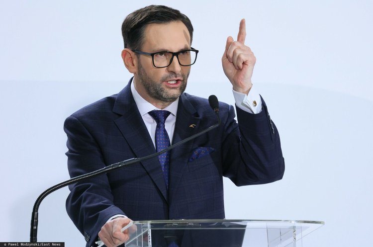Daniel Obajtek skarży się na swoją pensję. Mówi, że inni mieli więcej