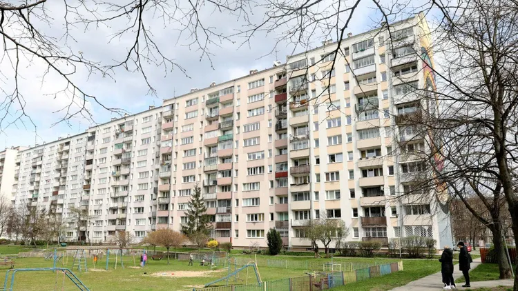Ilu Ukraińców kupiło mieszkania w Polsce? Podano wyniki badania