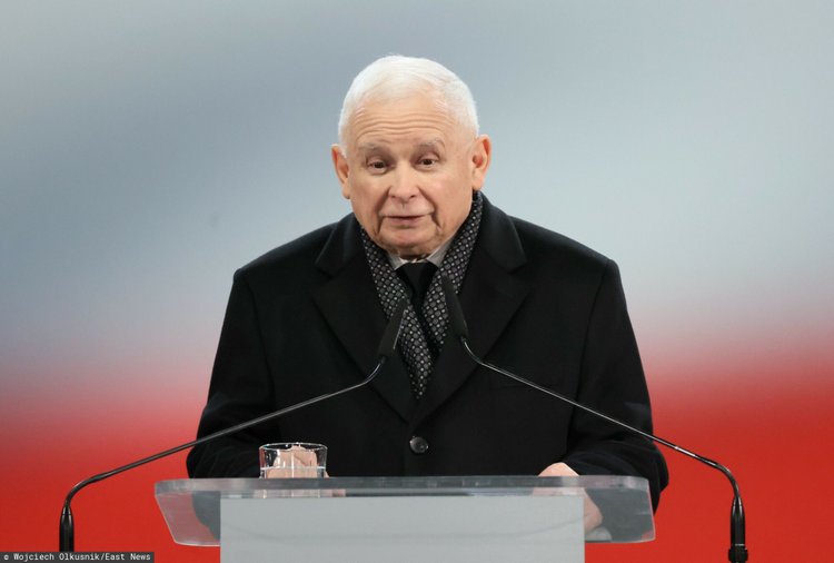 PiS obieca zniesienie opłat za autostrady w 2023 r. Ile zostanie w kieszeniach kierowców