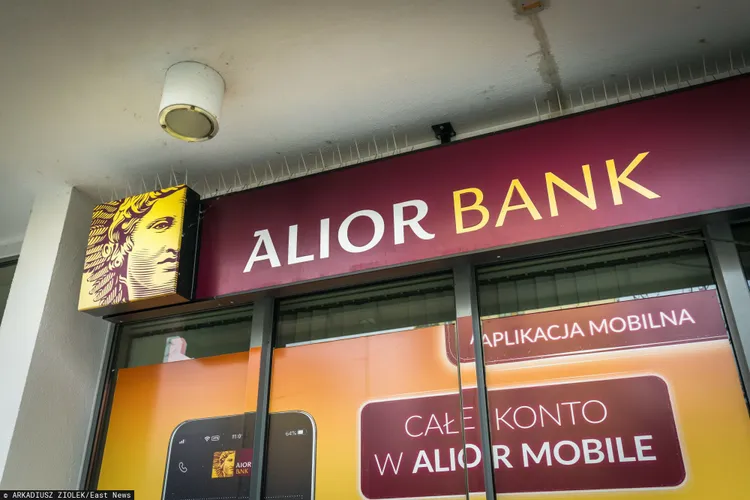 UOKiK sprawdza kolejne banki. Klienci powinni odzyskać pieniądze