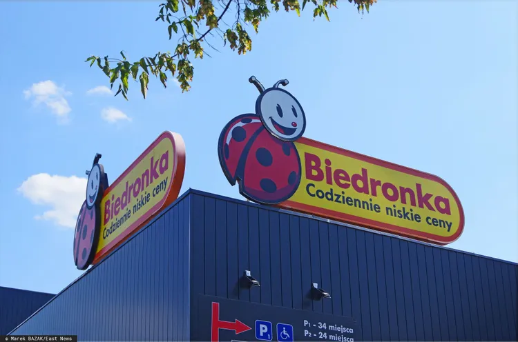 Oszukują "na Biedronkę". Maile masowo trafiają do Polaków