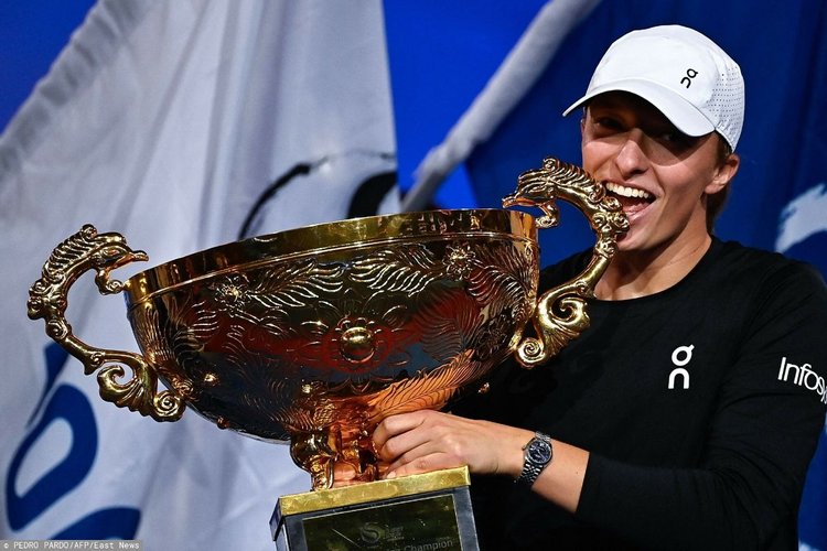 Iga Świątek najlepiej zarabiającą sportsmenką świata w 2023 roku. Zgarnęła fortunę