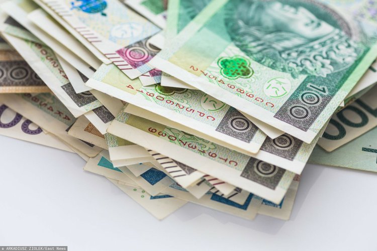 Składki ZUS w 2024 roku. Trzeba będzie płacić o około 180 zł więcej miesięcznie