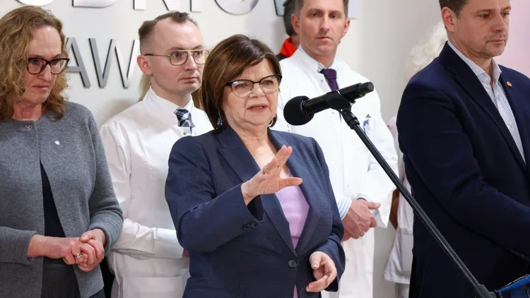 "To powrót do PRL-u". Minister krytykuje Lewicę za projekt zmian w opiece zdrowotnej