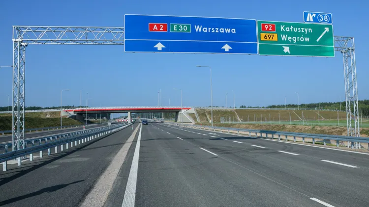 Nowe znaki drogowe w Polsce już od 19 lutego. Kierowcom nie wolno ich ignorować