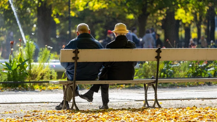 Ilu jest w Polsce emerytów i jaki mają dochód? GUS przedstawił wyliczenia