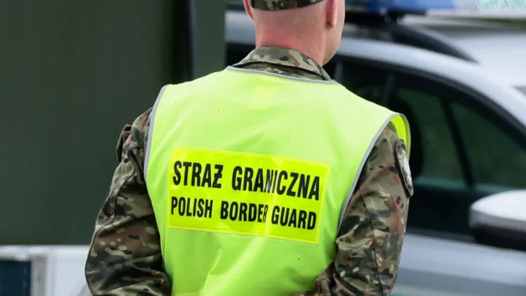 Interwencja Straży Granicznej na lotnisku w Balicach. Trudno uwierzyć, co znajdowało się w bagażu turysty