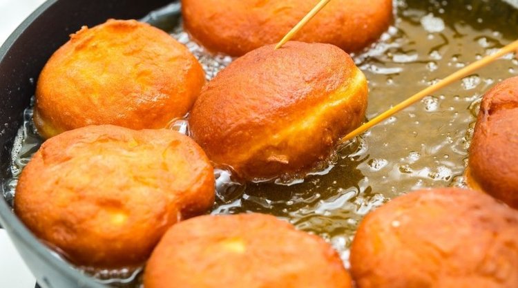 Pączki ziemniaczane z mięsem mielonym 