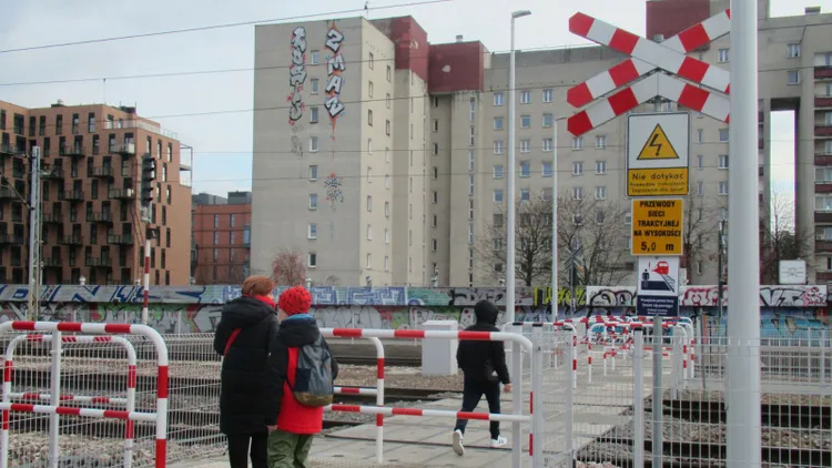 PKP wyprzedaje mieszkania za bezcen. Najtańsze za mniej niż 40 tys. zł, ale jest kruczek