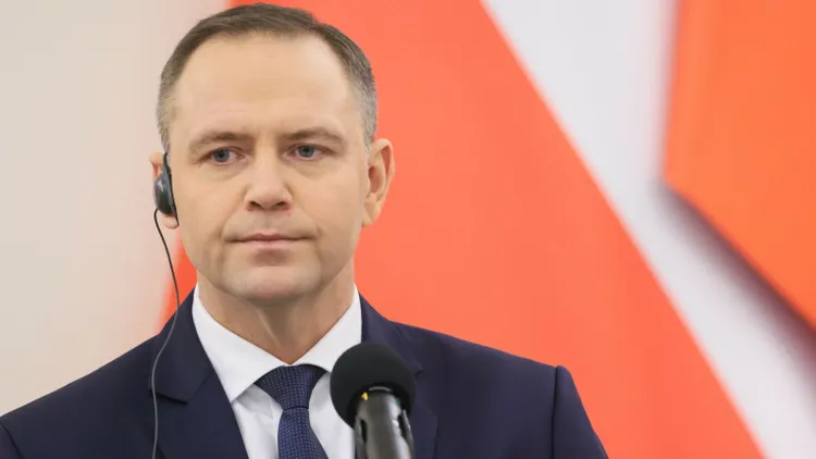 Nawrocki wezwany do interwencji. Polacy apelują ws. renty wdowiej. Petycja krąży po sieci