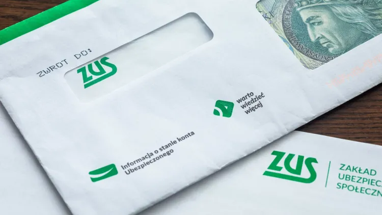 ZUS zmienia termin wypłat. W sierpniu ci emeryci dostaną pieniądze wcześniej