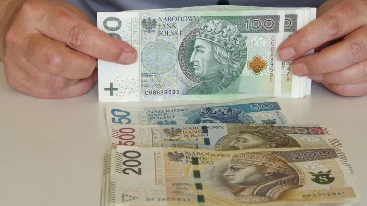 Przelew od mamy lub taty? Po tej kwocie trzeba zgłosić go fiskusowi